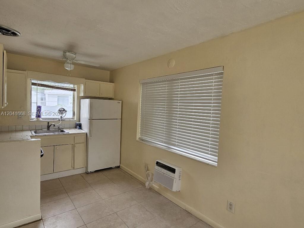   /   sq. ft. $ 2026-06-23 0 foto
