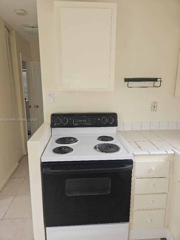   /   sq. ft. $ 2026-06-23 0 foto
