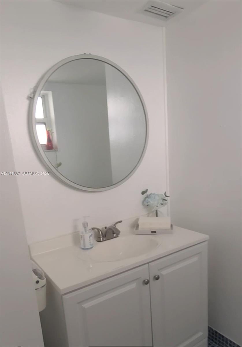 708 1 / 2 873 sq. ft. $ 2026-06-23 0 Photo