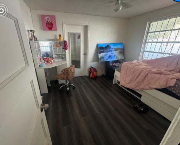  / 0 990 sq. ft. $ 2026-06-25 0 foto