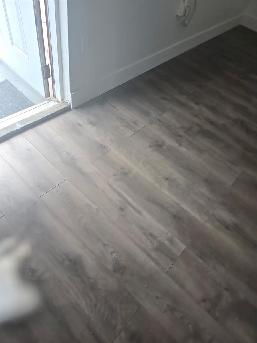   / 0 990 sq. ft. $ 2026-06-25 0 foto