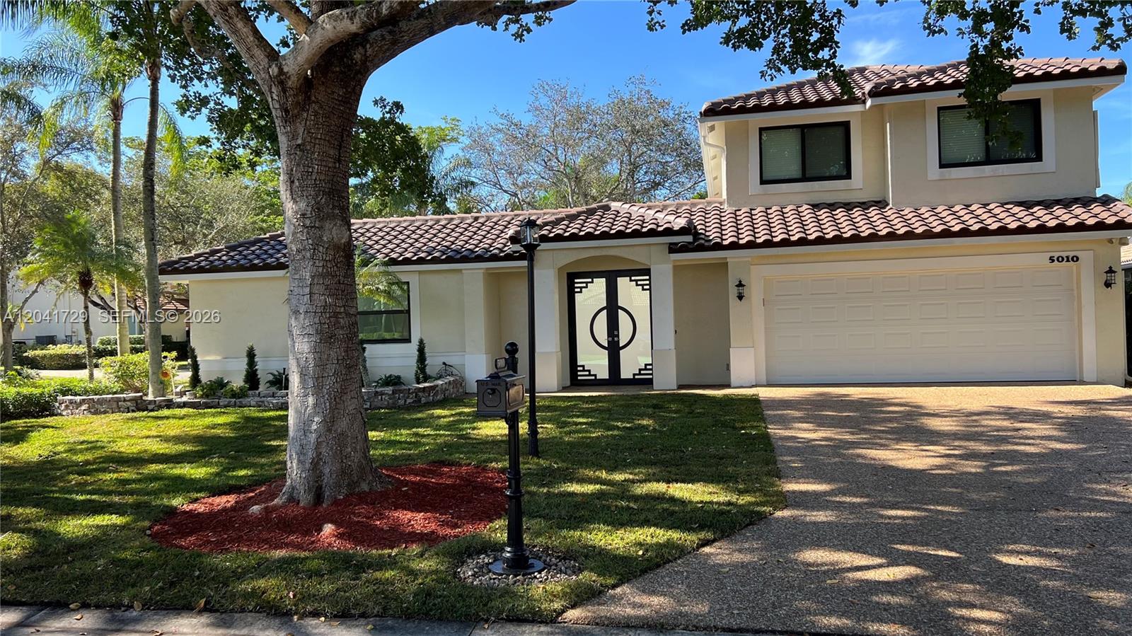 See details 5010 4 / 4 2622 sq. ft. $ 2026-06-23 0 Photo