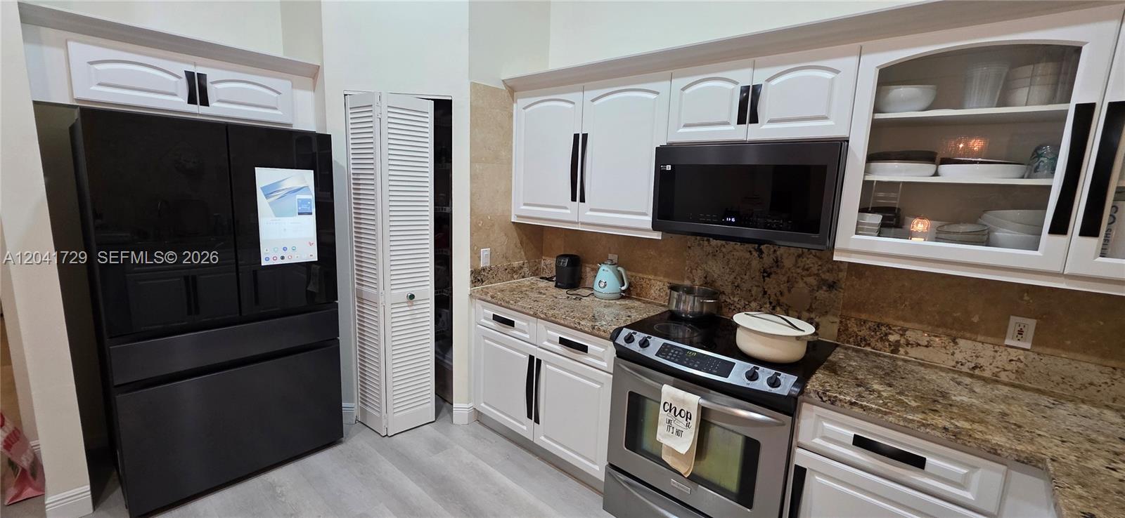 See details 5010 4 / 4 2622 sq. ft. $ 2026-06-23 0 Photo