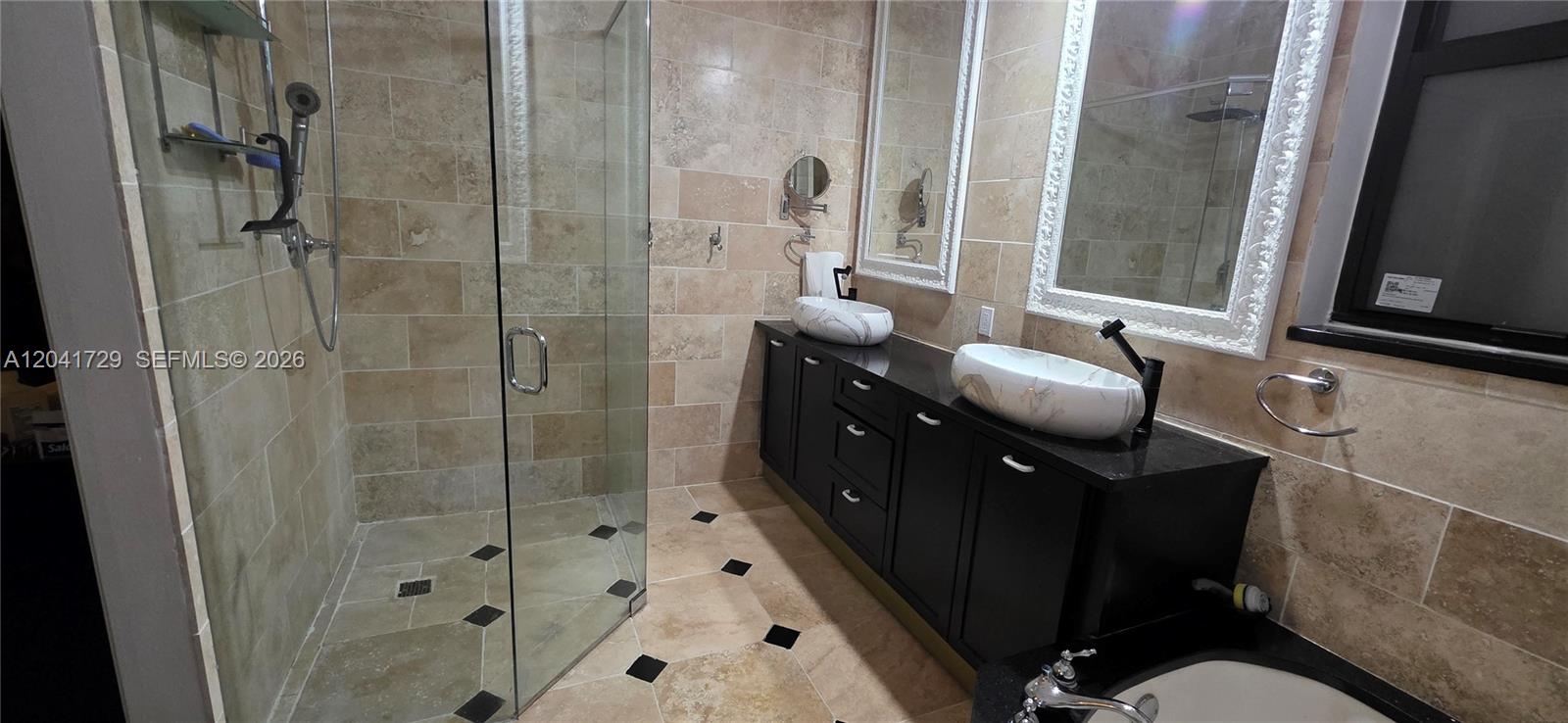 See details 5010 4 / 4 2622 sq. ft. $ 2026-06-23 0 Photo