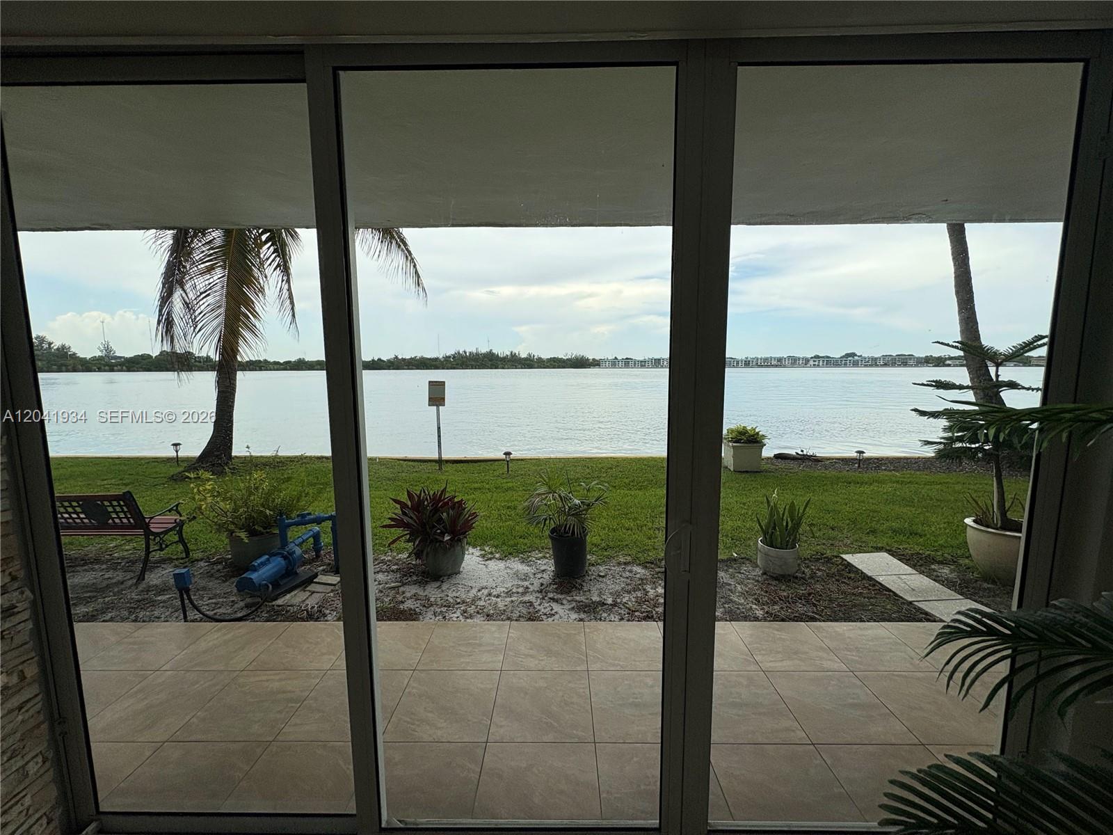 211 2 / 2 1233 sq. ft. $ 2026-06-23 0 Photo