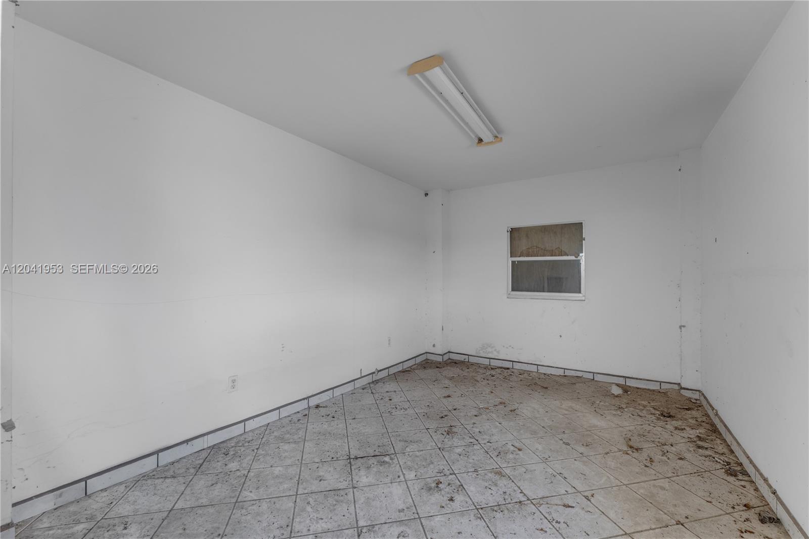   /   sq. ft. $ 2026-06-23 0 foto