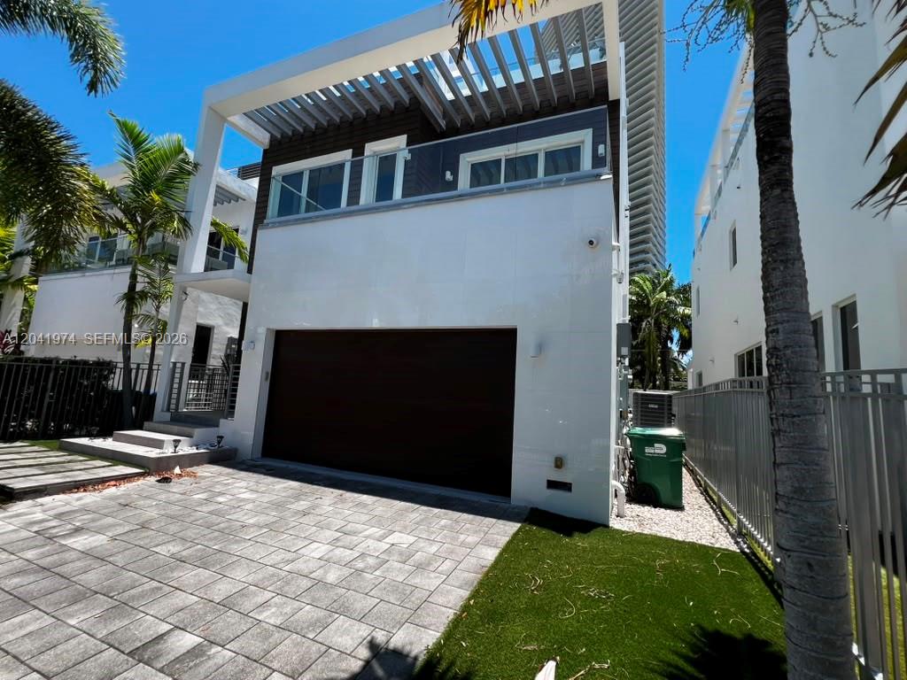 Photo of 18975 Atlantic Blvd (18975), Sunny Isles Beach, Florida, 33160 -