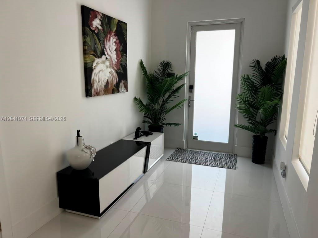 Photo of 18975 Atlantic Blvd (18975), Sunny Isles Beach, Florida, 33160 -