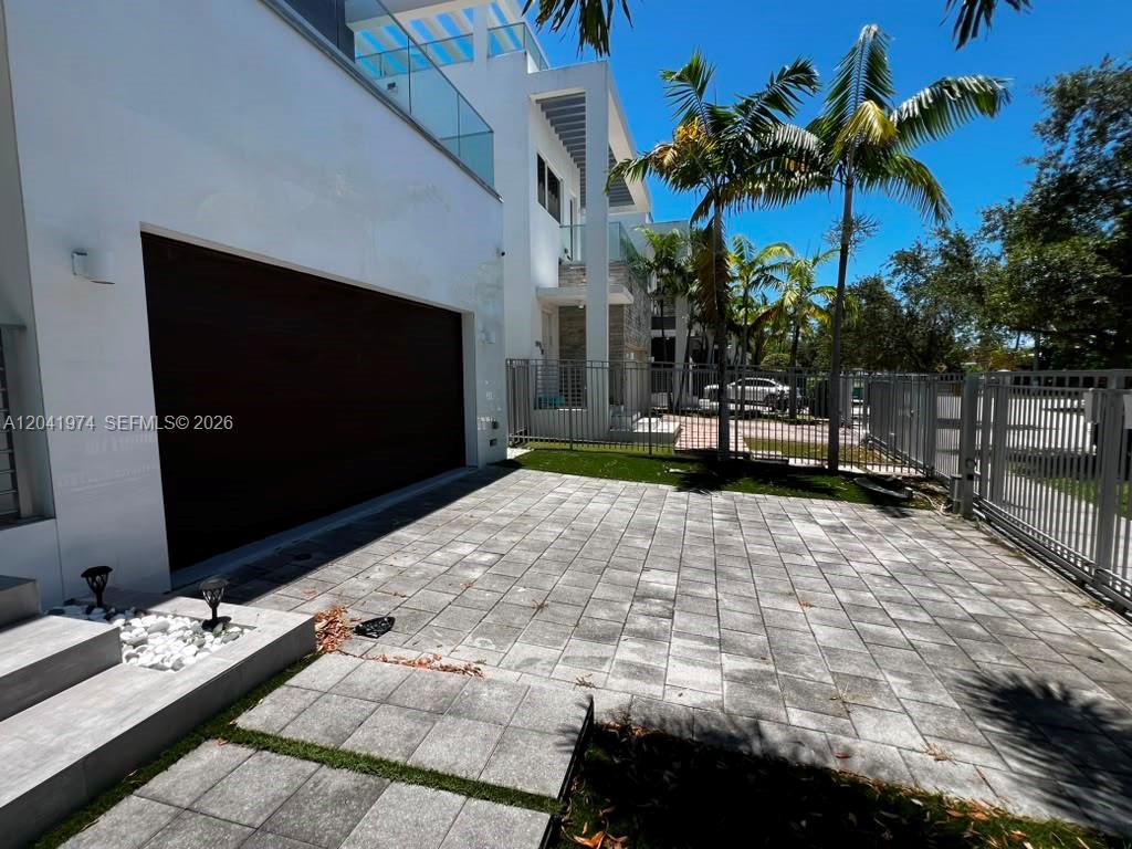 Photo of 18975 Atlantic Blvd (18975), Sunny Isles Beach, Florida, 33160 -