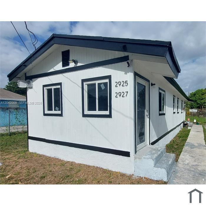   /  704 sq. ft. $ 2026-06-23 0 foto