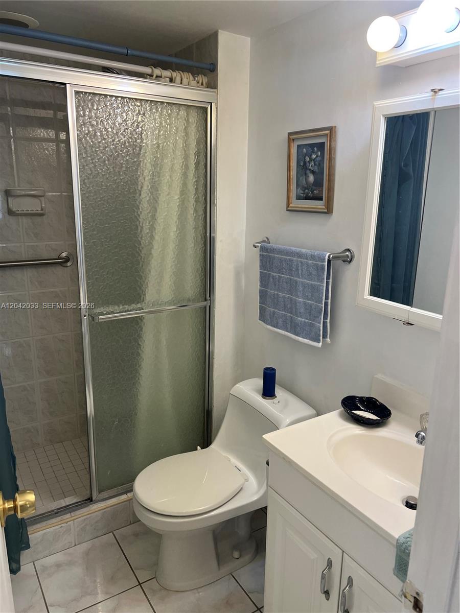 222E 1 / 2 861 sq. ft. $ 2026-06-23 0 Photo