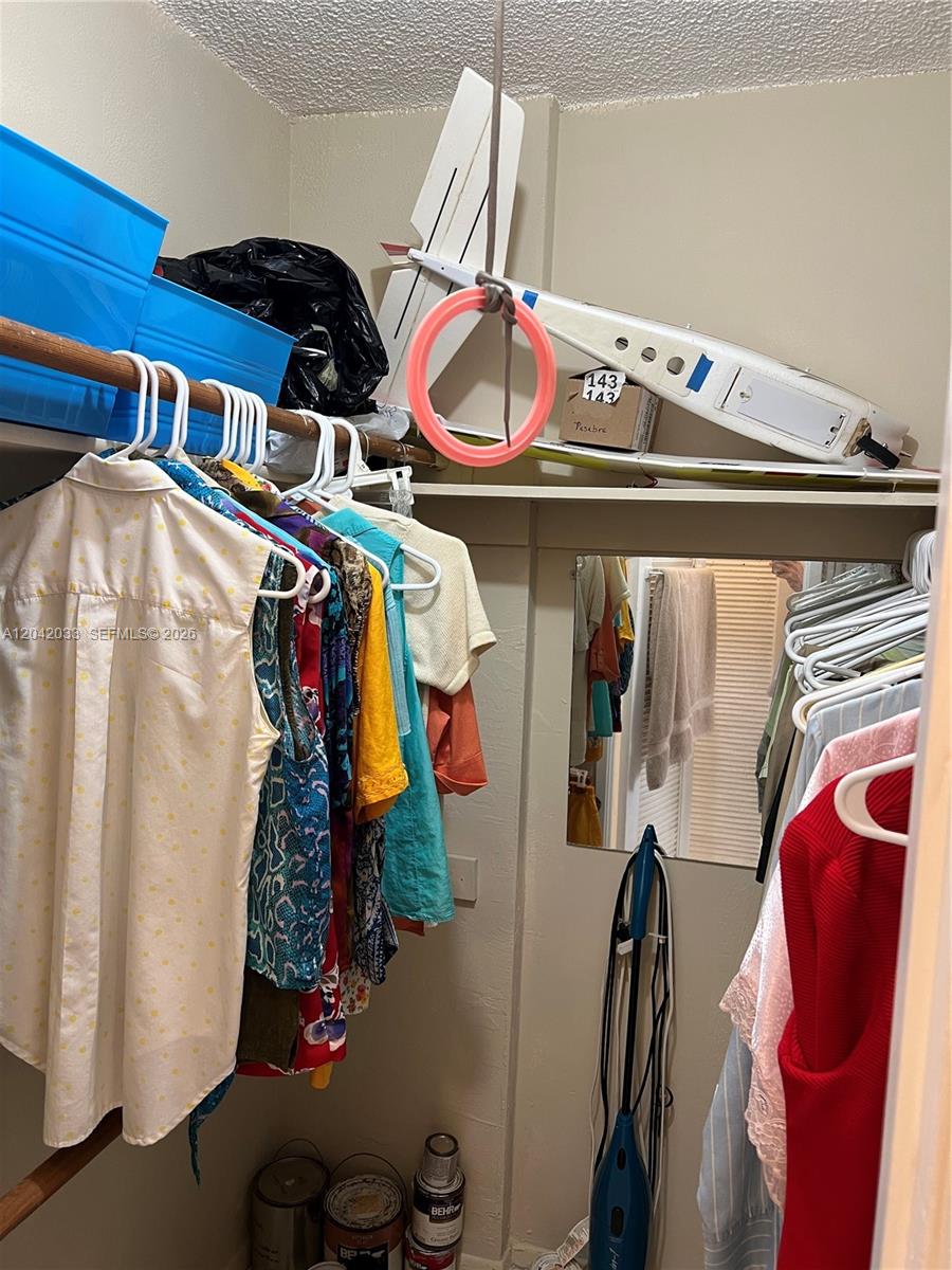222E 1 / 2 861 sq. ft. $ 2026-06-23 0 Photo