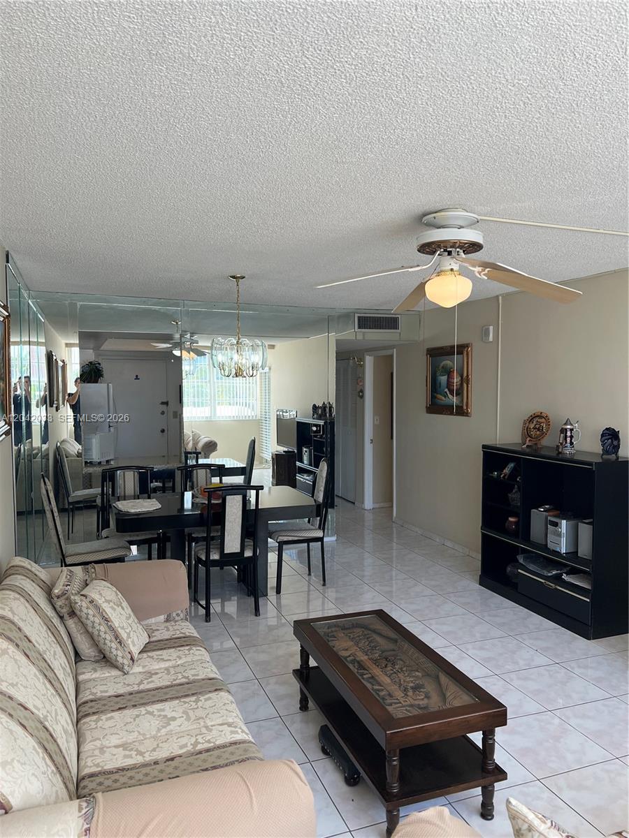 222E 1 / 2 861 sq. ft. $ 2026-06-23 0 Photo