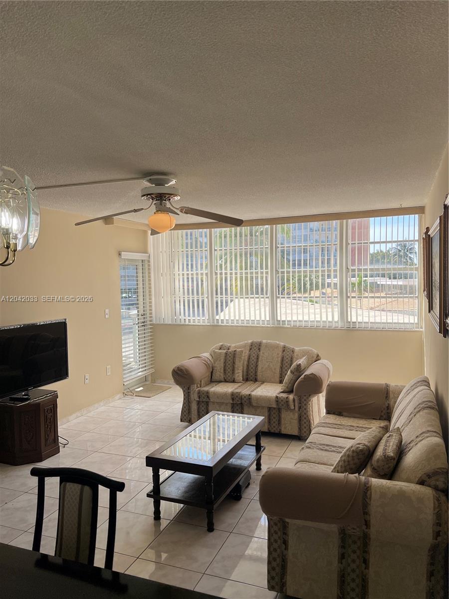 222E 1 / 2 861 sq. ft. $ 2026-06-23 0 Photo