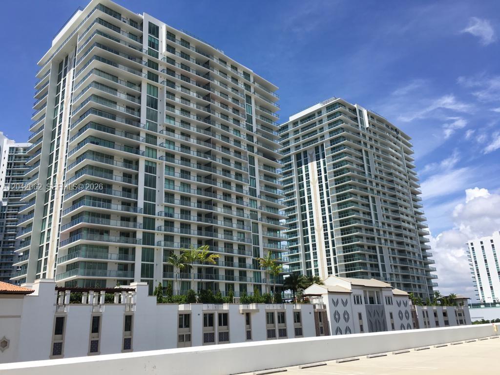 5-2503 4 / 5 3094 sq. ft. $ 2026-06-23 0 Photo