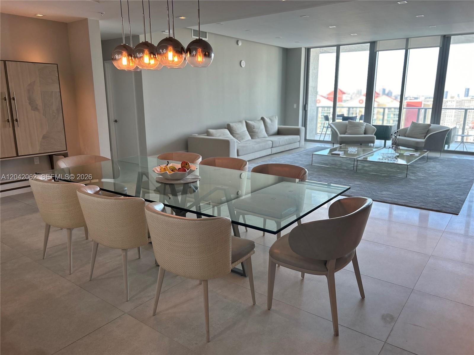 5-2503 4 / 5 3094 sq. ft. $ 2026-06-23 0 Photo