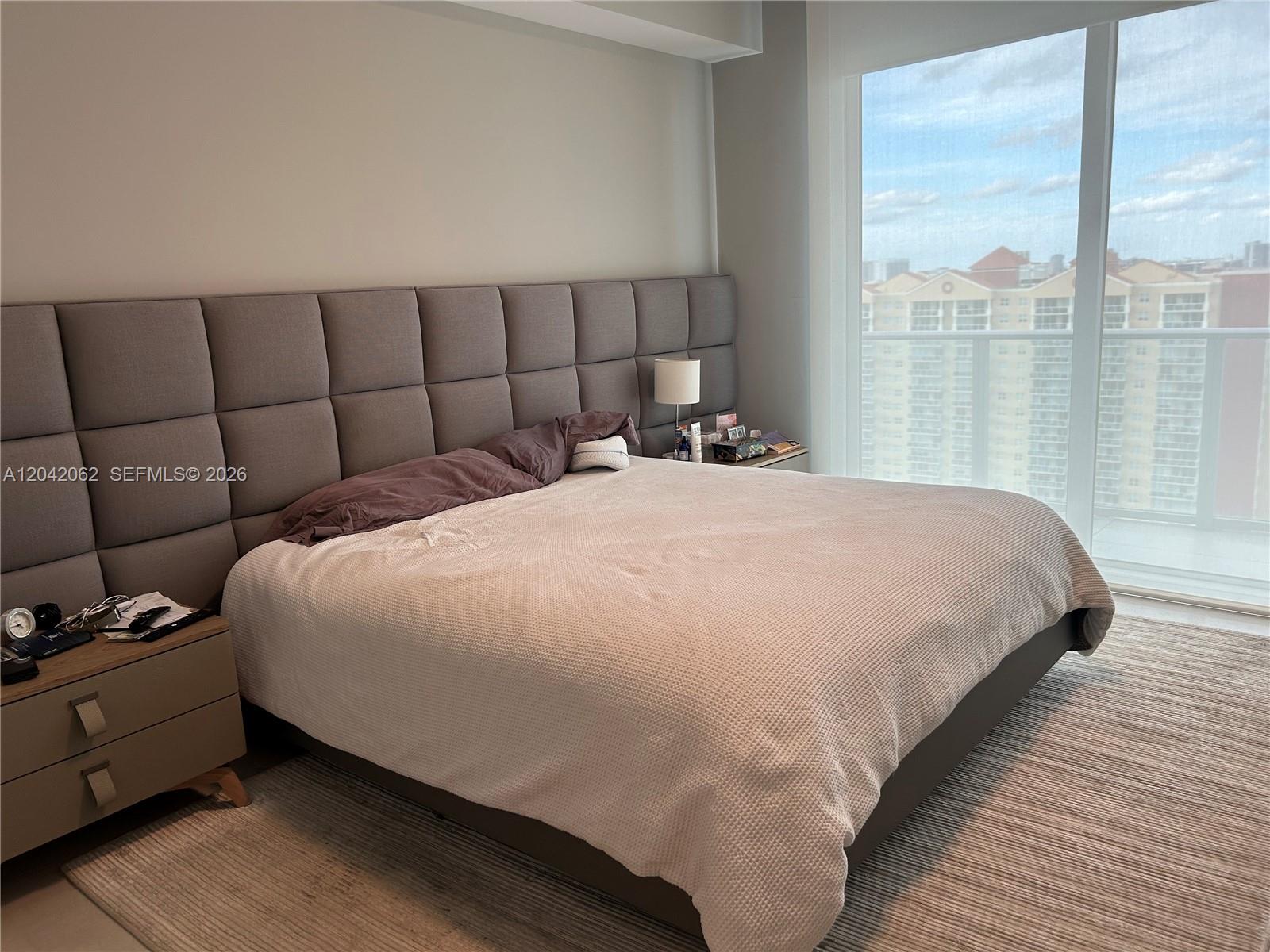 5-2503 4 / 5 3094 sq. ft. $ 2026-06-23 0 Photo