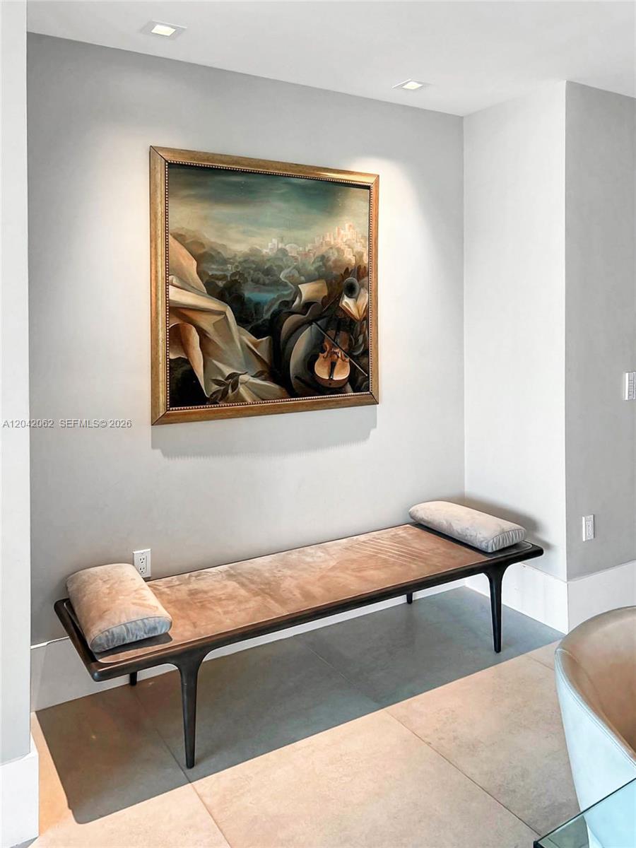 5-2503 4 / 5 3094 sq. ft. $ 2026-06-23 0 Photo