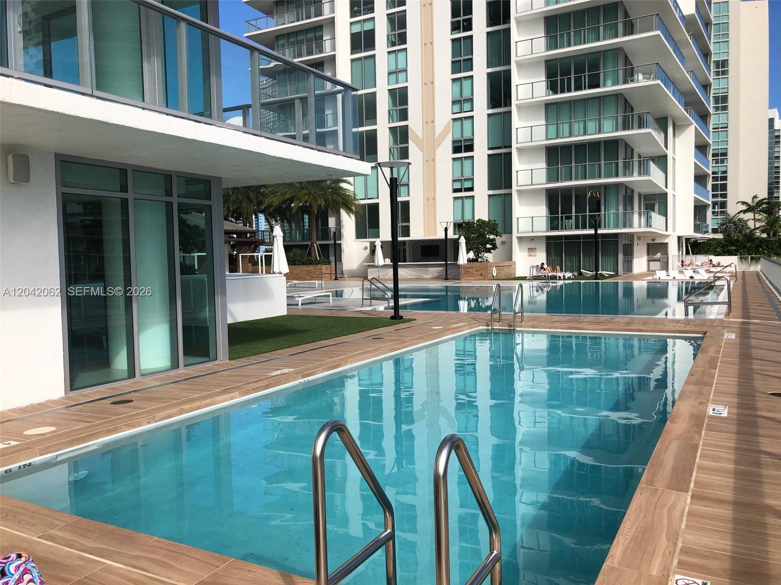 5-2503 4 / 5 3094 sq. ft. $ 2026-06-23 0 Photo