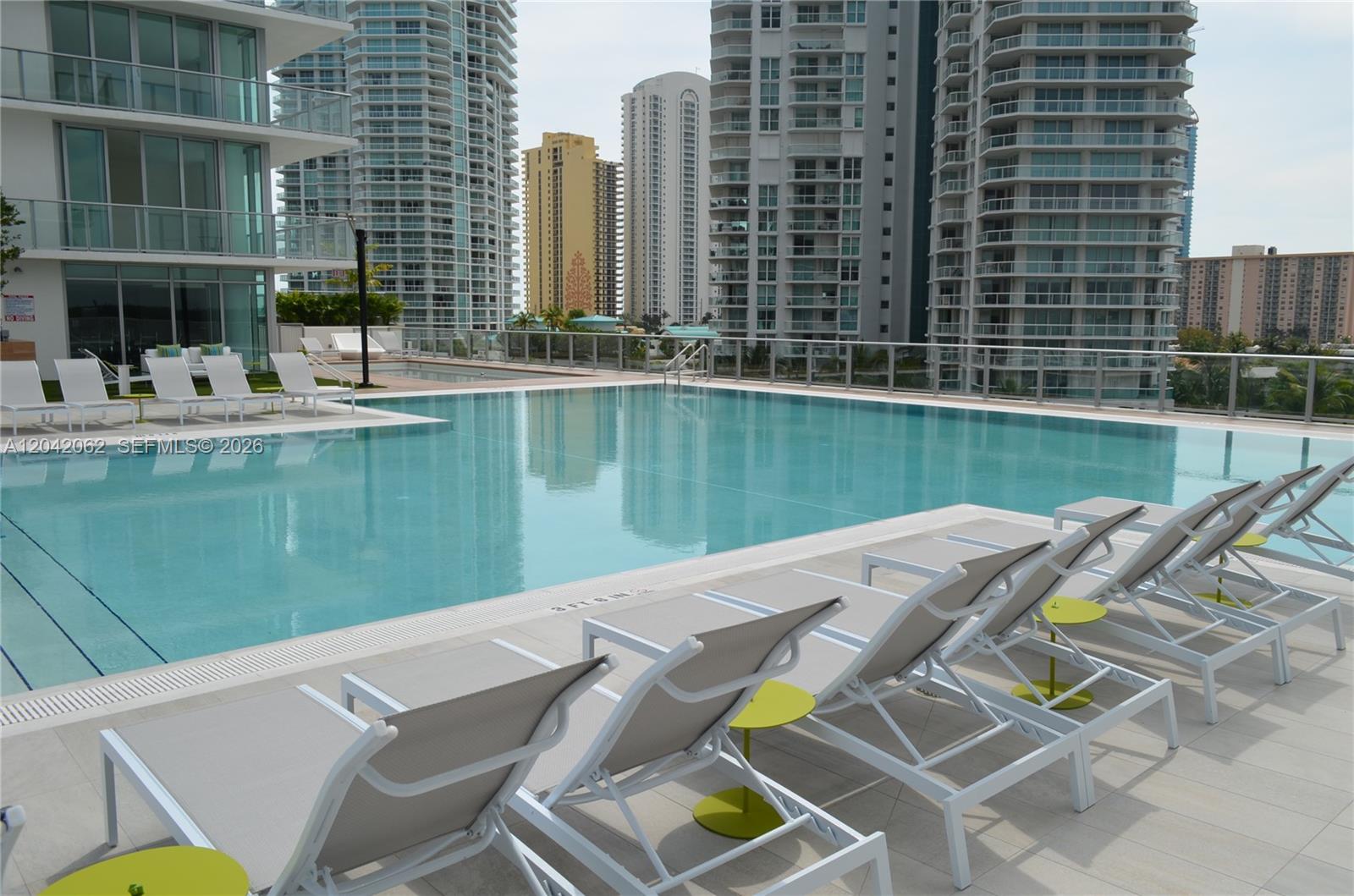 5-2503 4 / 5 3094 sq. ft. $ 2026-06-23 0 Photo