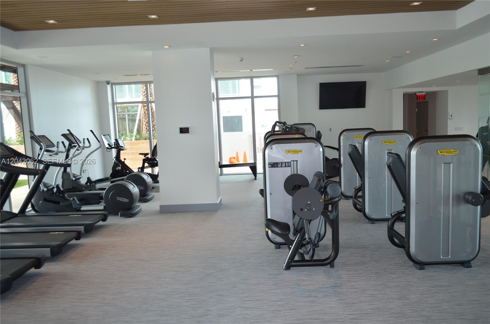 5-2503 4 / 5 3094 sq. ft. $ 2026-06-23 0 Photo