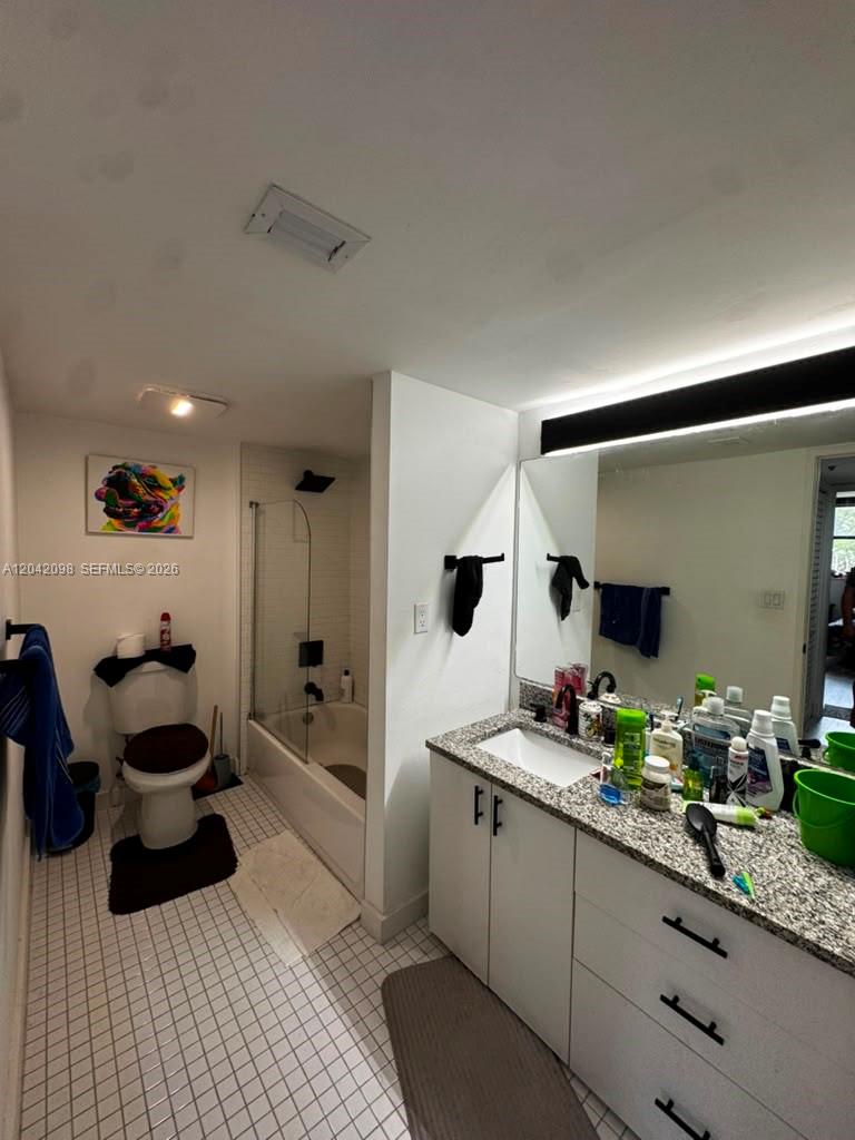M11 2 / 2 1294 sq. ft. $ 2026-06-23 0 Photo