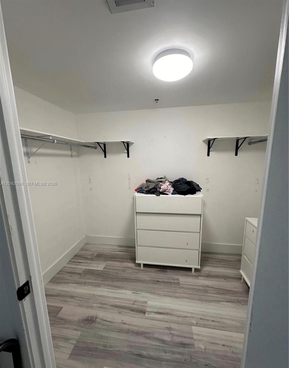 M11 2 / 2 1294 sq. ft. $ 2026-06-23 0 Photo