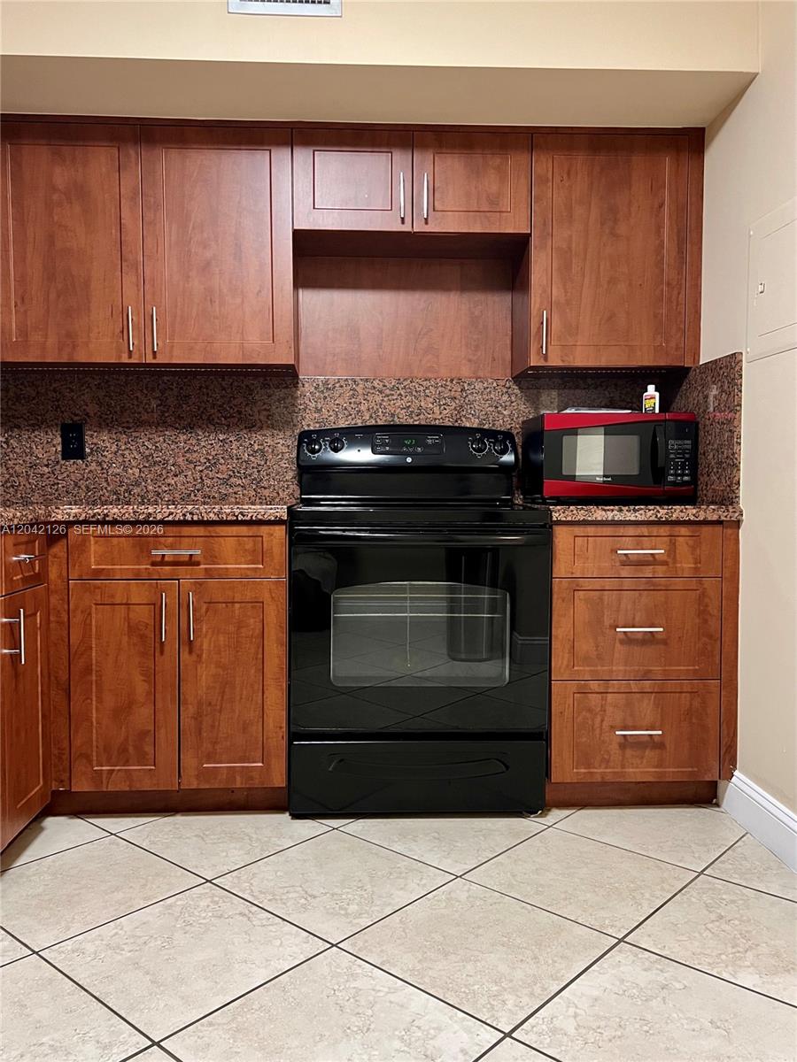 102 2 / 2 1150 sq. ft. $ 2026-06-23 0 foto