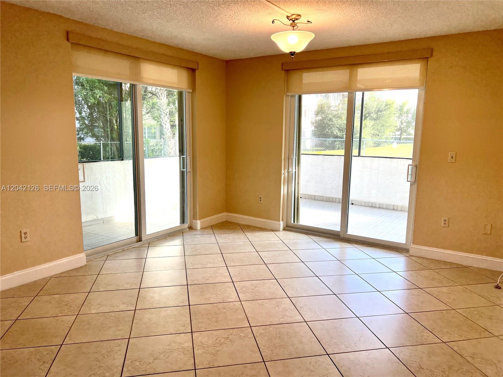 102 2 / 2 1150 sq. ft. $ 2026-06-23 0 foto