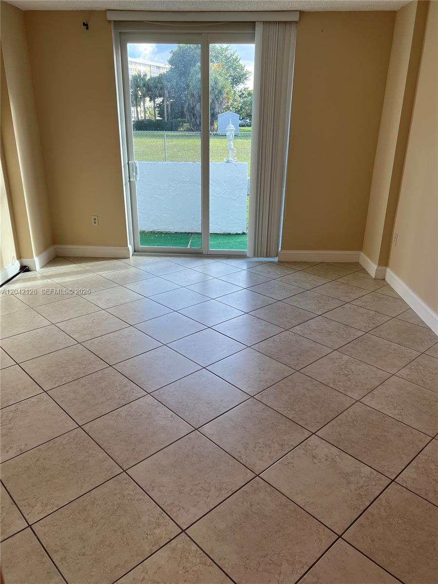 102 2 / 2 1150 sq. ft. $ 2026-06-23 0 foto