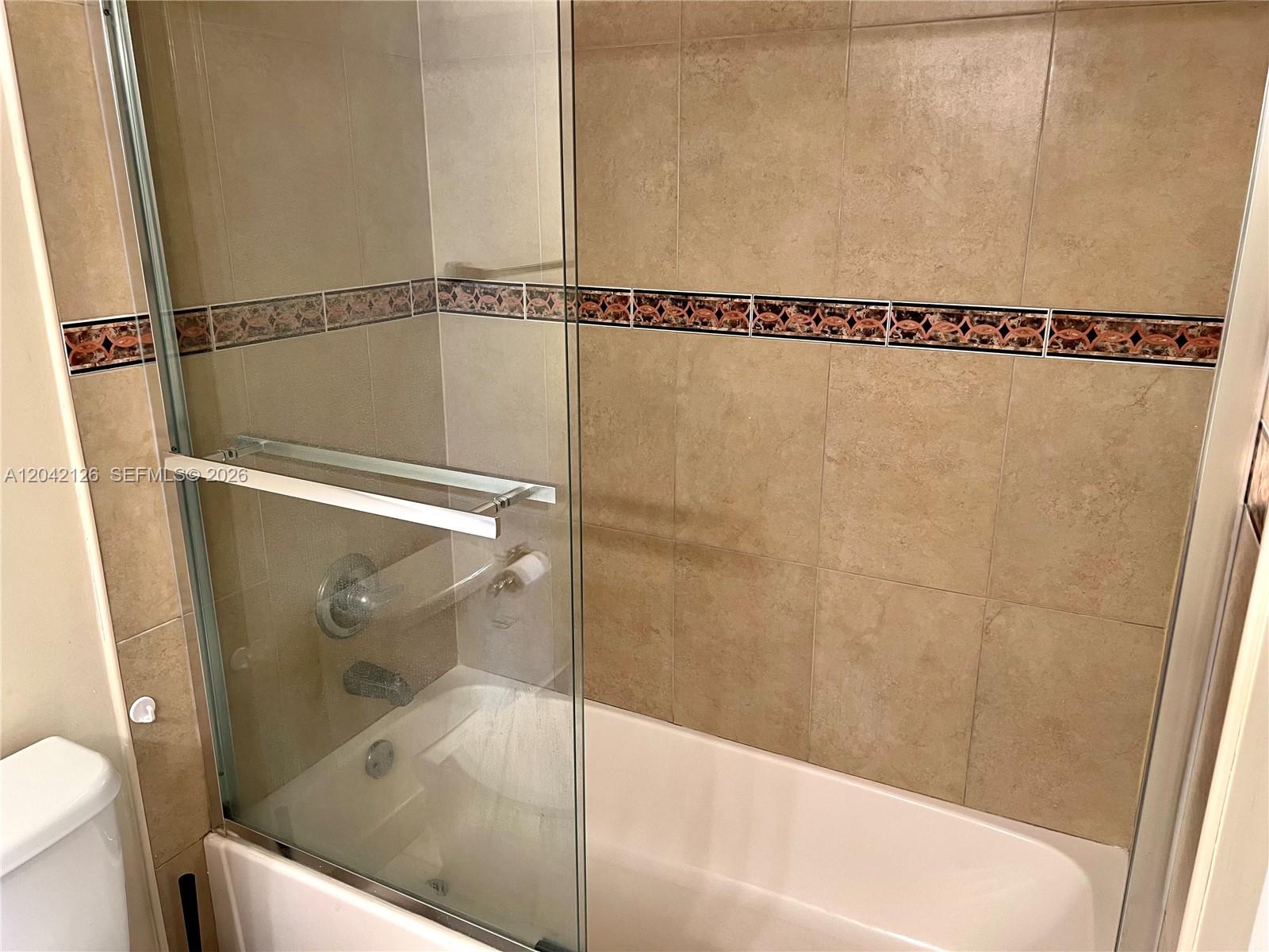102 2 / 2 1150 sq. ft. $ 2026-06-23 0 foto