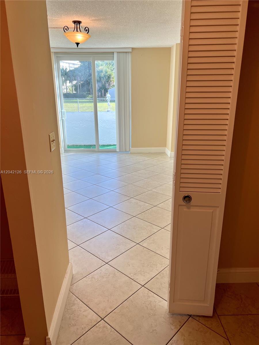 102 2 / 2 1150 sq. ft. $ 2026-06-23 0 foto