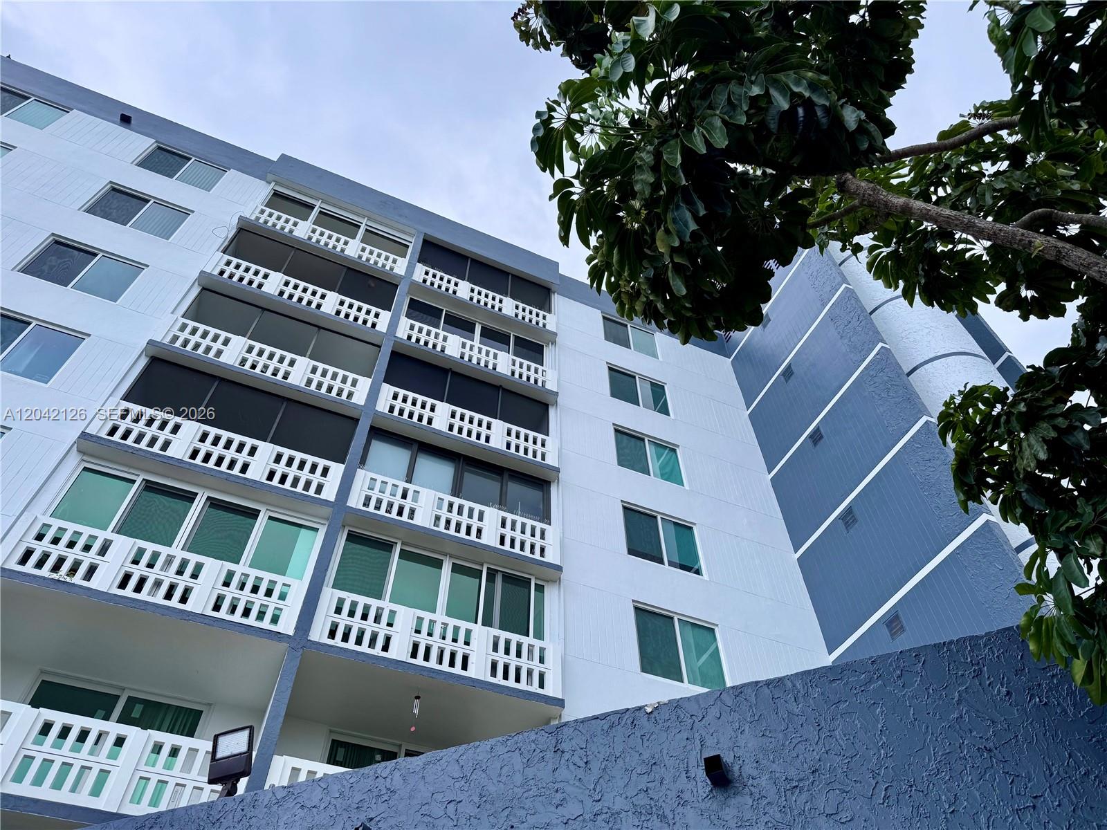 102 2 / 2 1150 sq. ft. $ 2026-06-23 0 foto