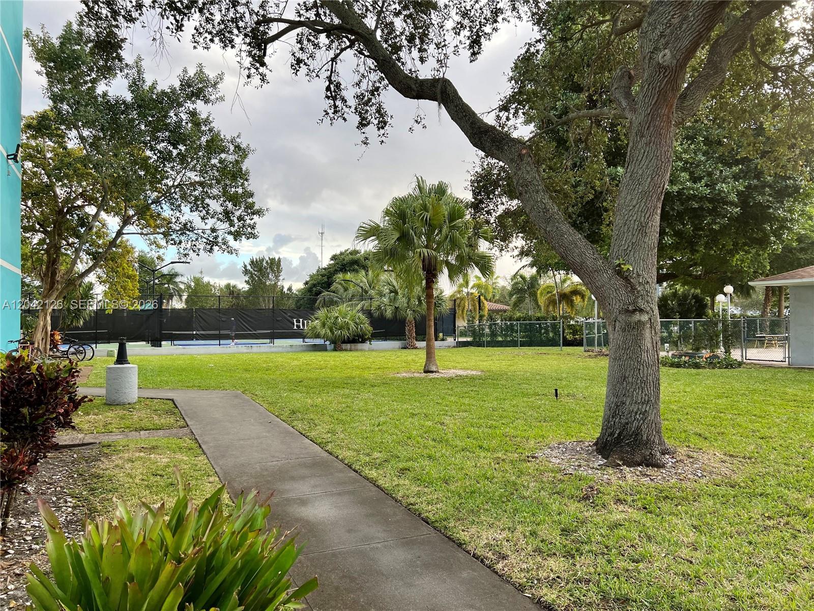102 2 / 2 1150 sq. ft. $ 2026-06-23 0 foto