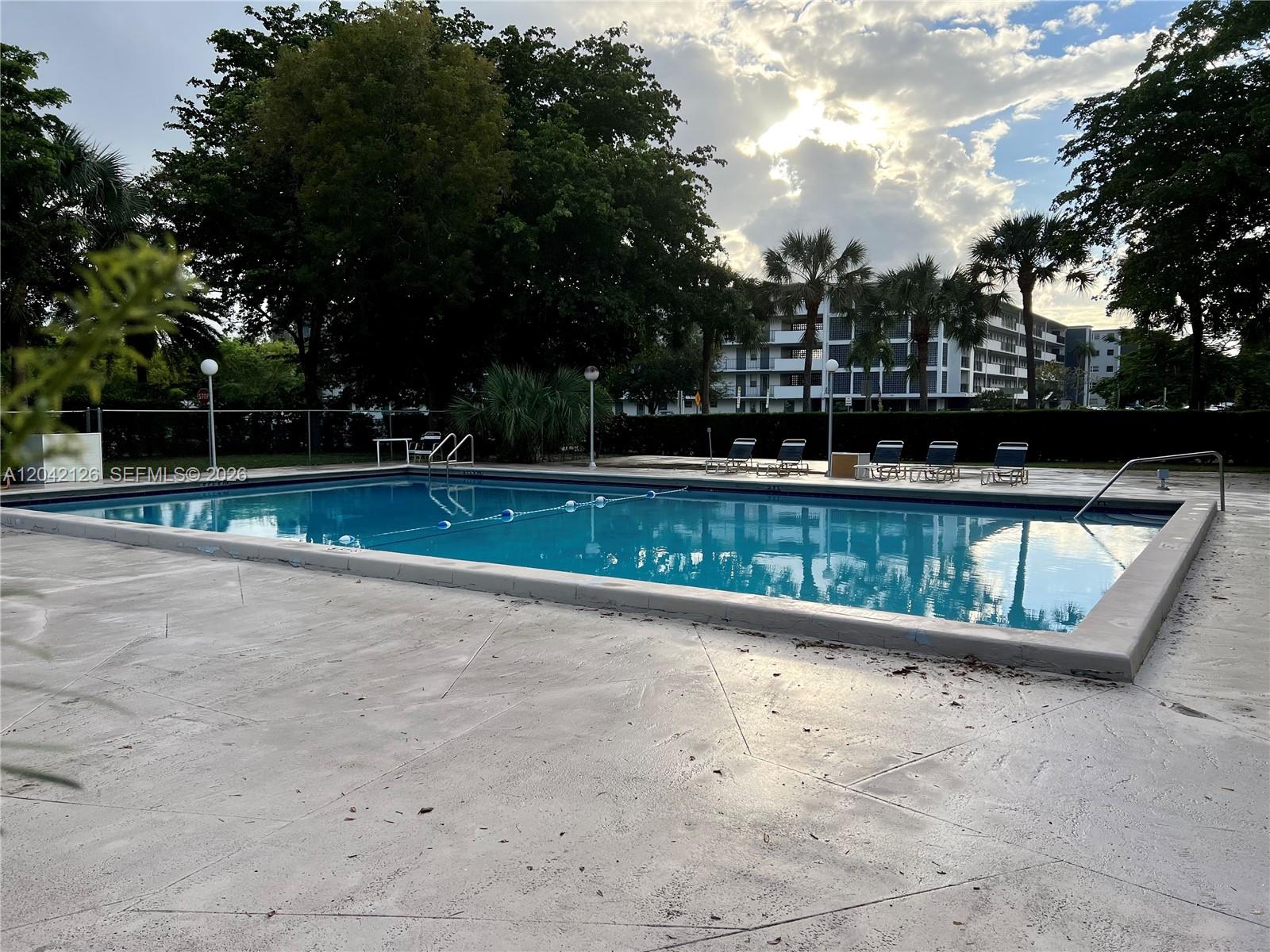 102 2 / 2 1150 sq. ft. $ 2026-06-23 0 foto
