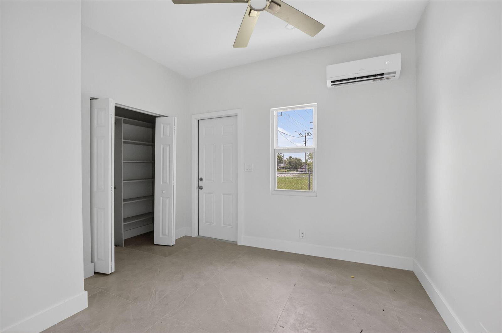   / 0 902 sq. ft. $ 2026-06-25 0 foto
