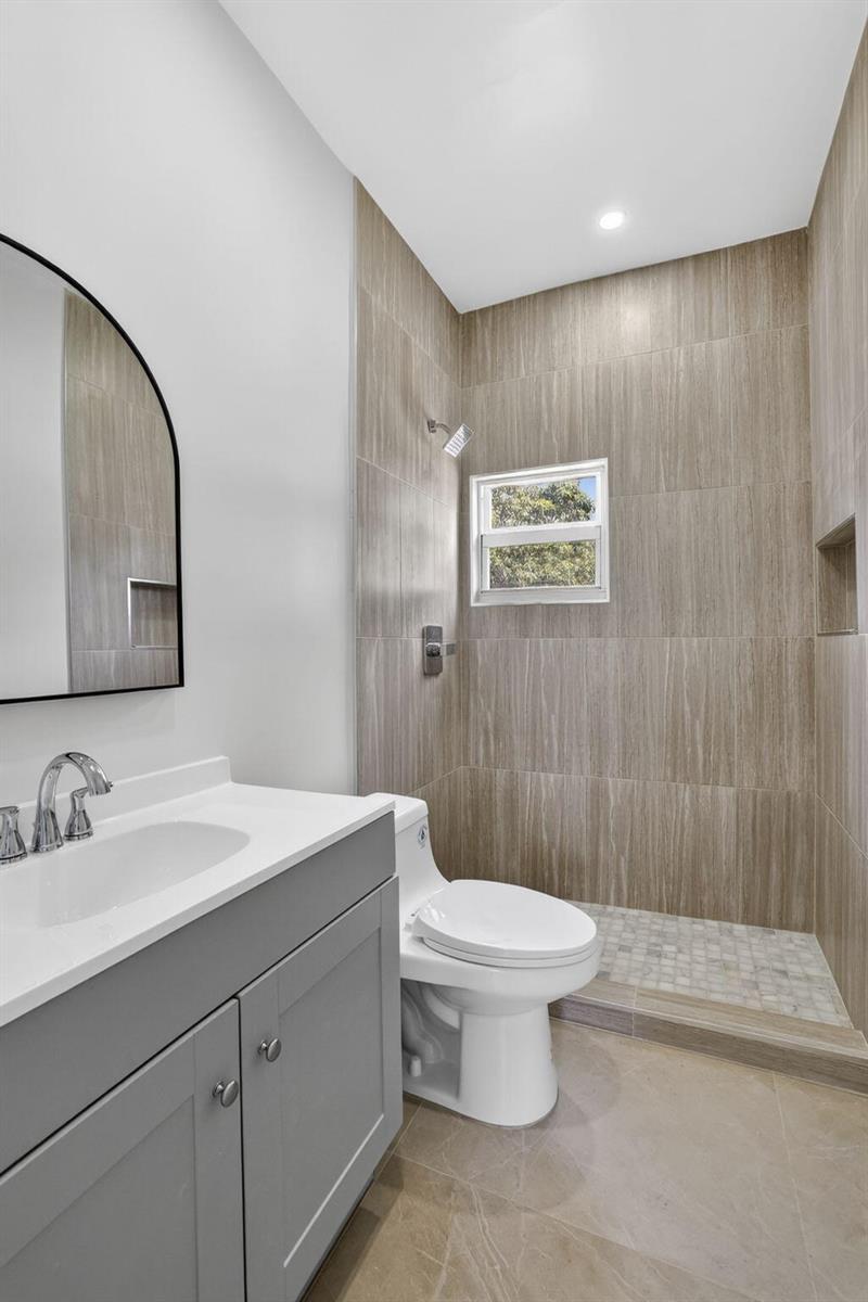   / 0 902 sq. ft. $ 2026-06-25 0 foto