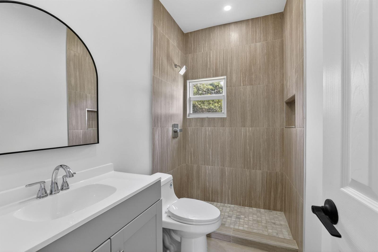   / 0 902 sq. ft. $ 2026-06-25 0 foto
