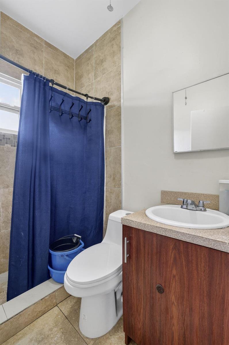   / 0 902 sq. ft. $ 2026-06-25 0 foto