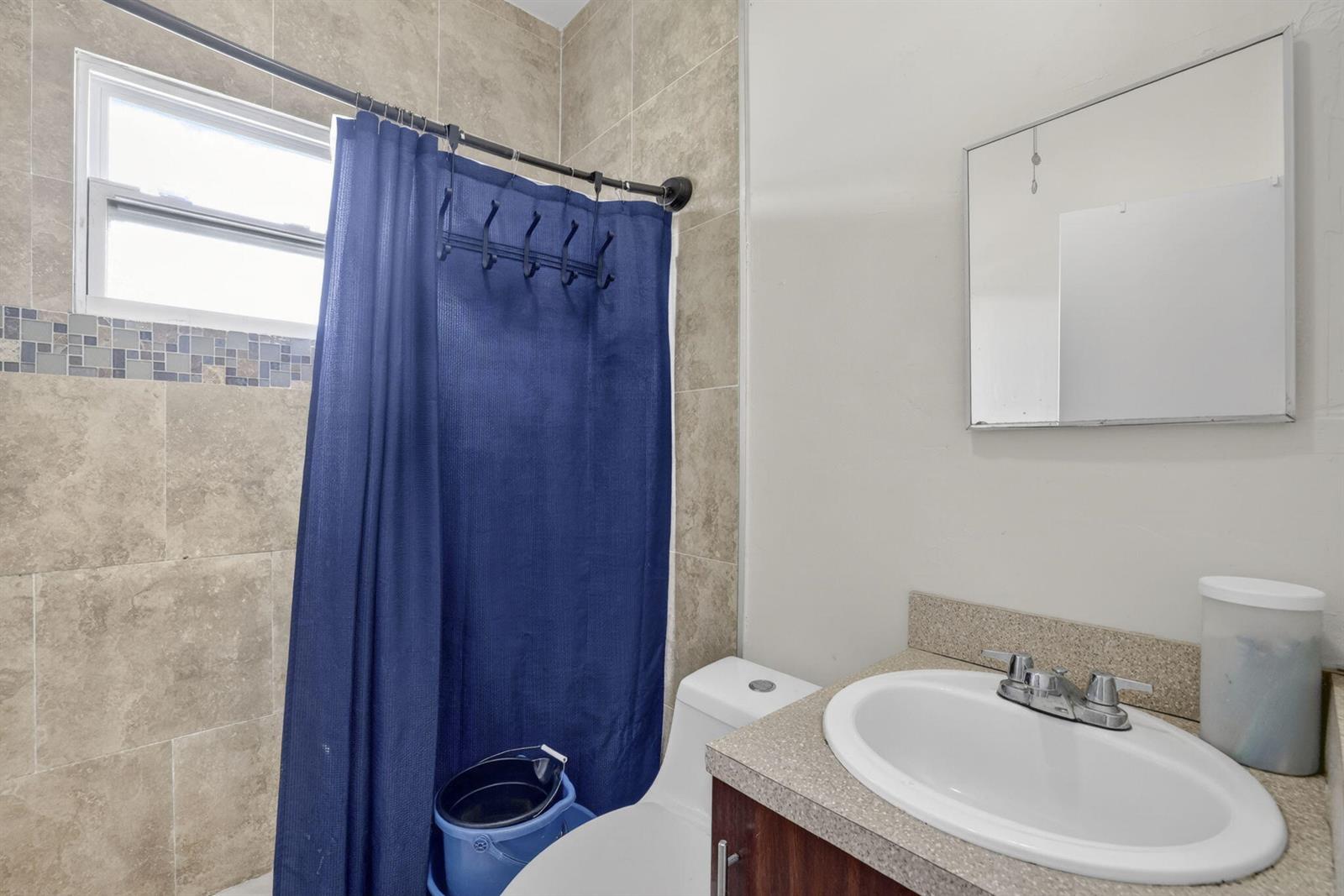   / 0 902 sq. ft. $ 2026-06-25 0 foto