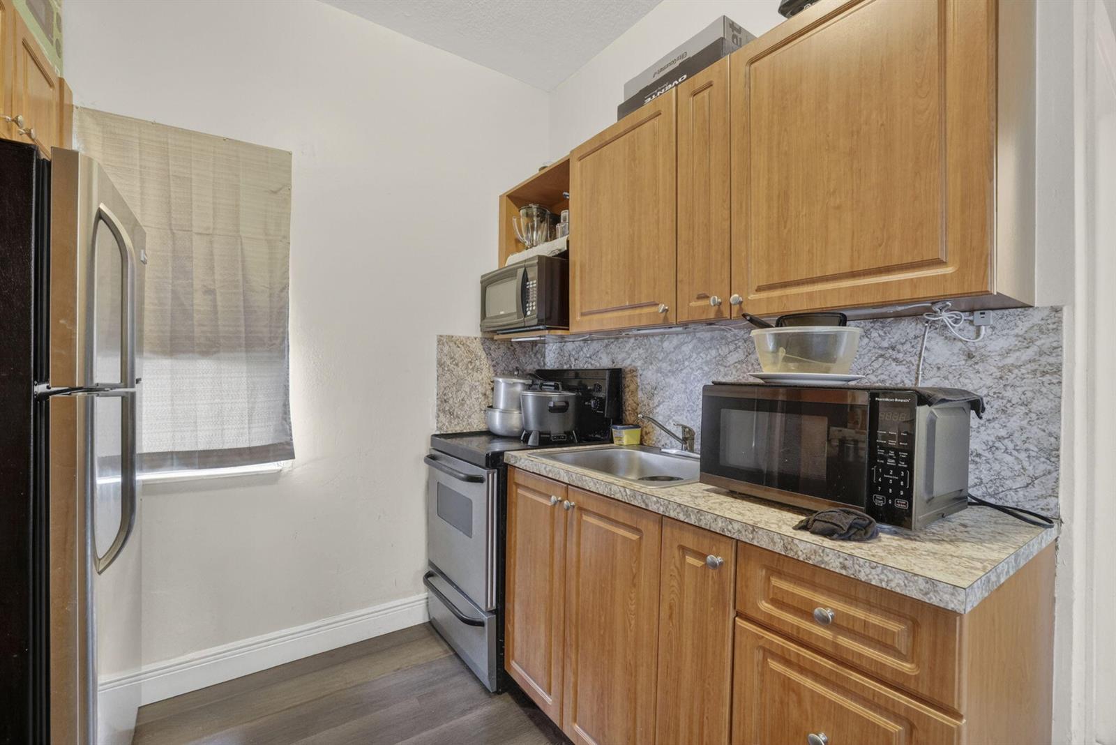   / 0 902 sq. ft. $ 2026-06-25 0 foto