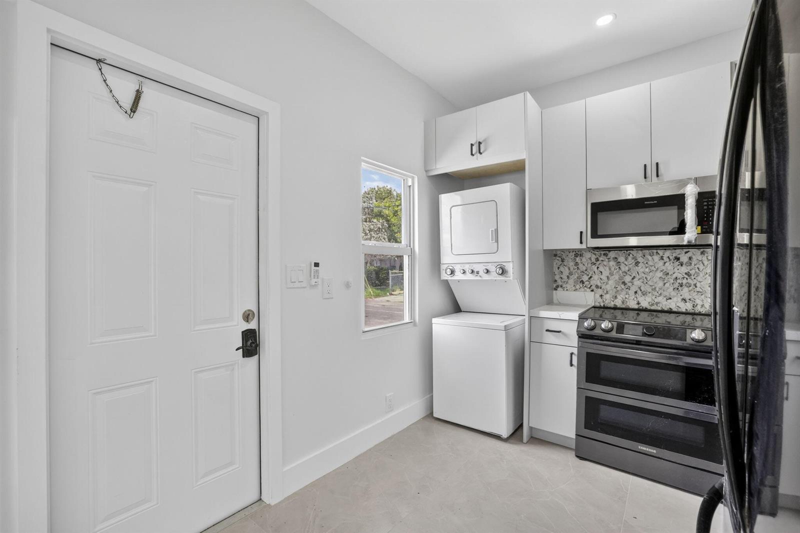   / 0 902 sq. ft. $ 2026-06-25 0 foto