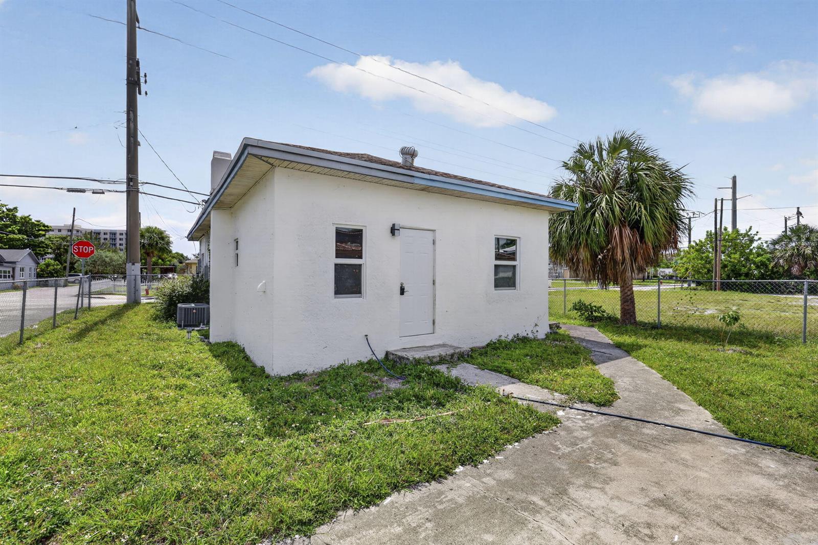   / 0 902 sq. ft. $ 2026-06-25 0 foto