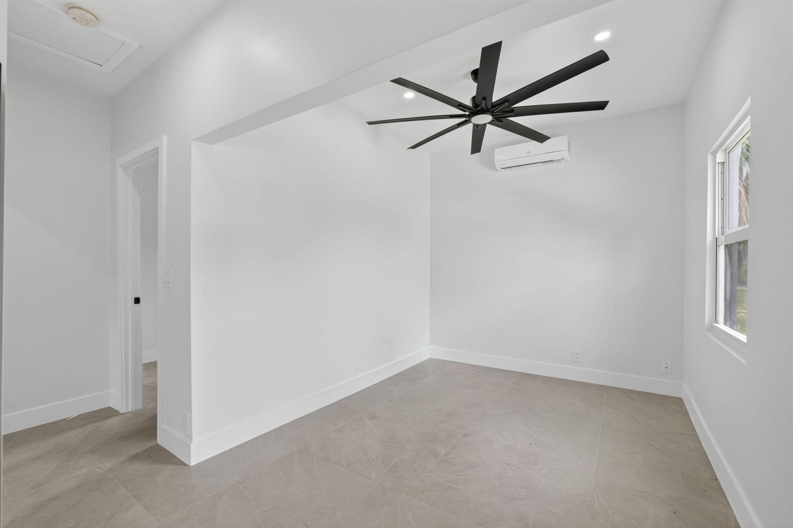   / 0 902 sq. ft. $ 2026-06-25 0 foto