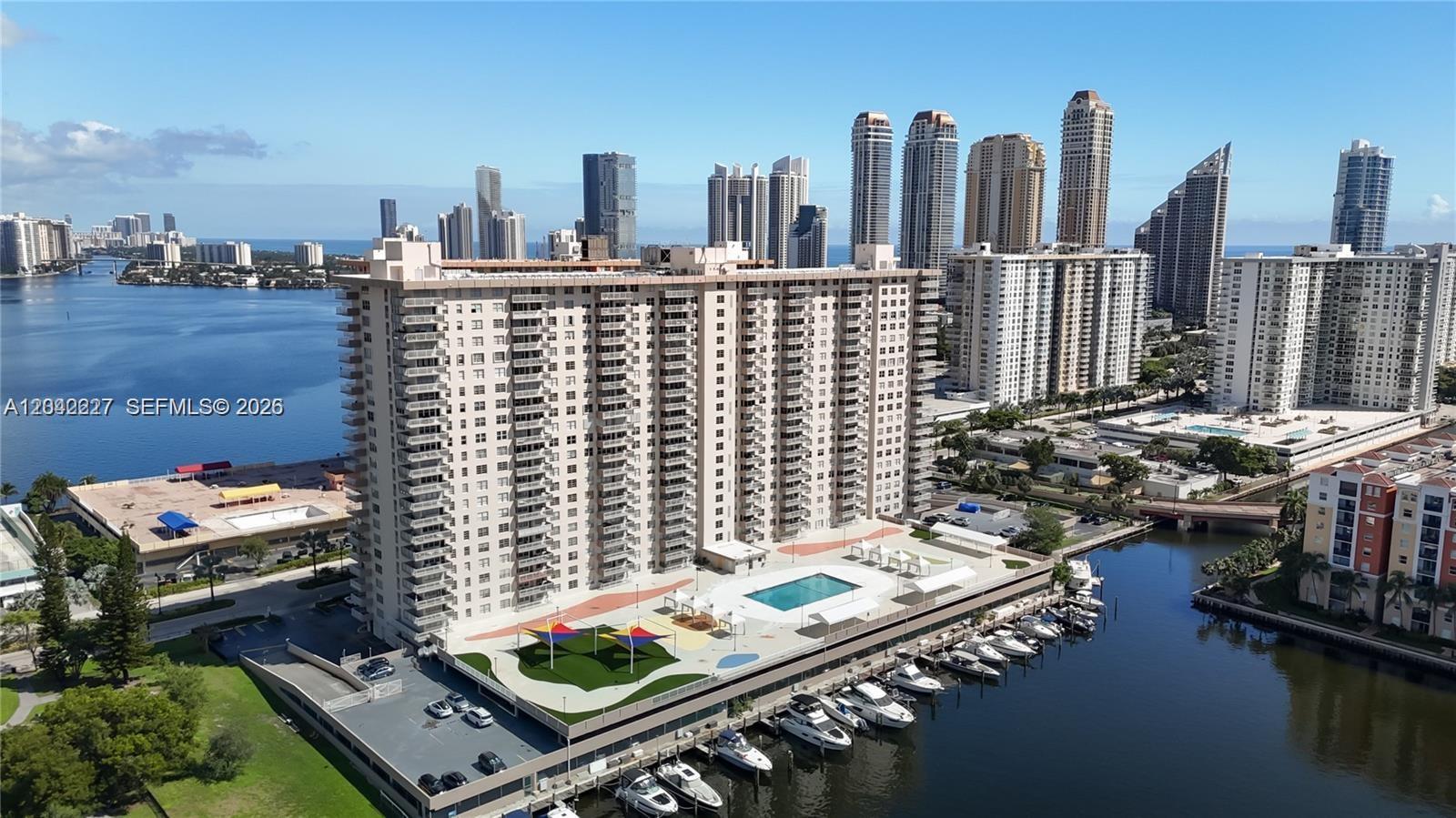 1211 2 / 2 1087 sq. ft. $ 2026-06-24 0 foto