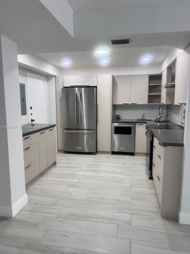 1211 2 / 2 1087 sq. ft. $ 2026-06-24 0 foto