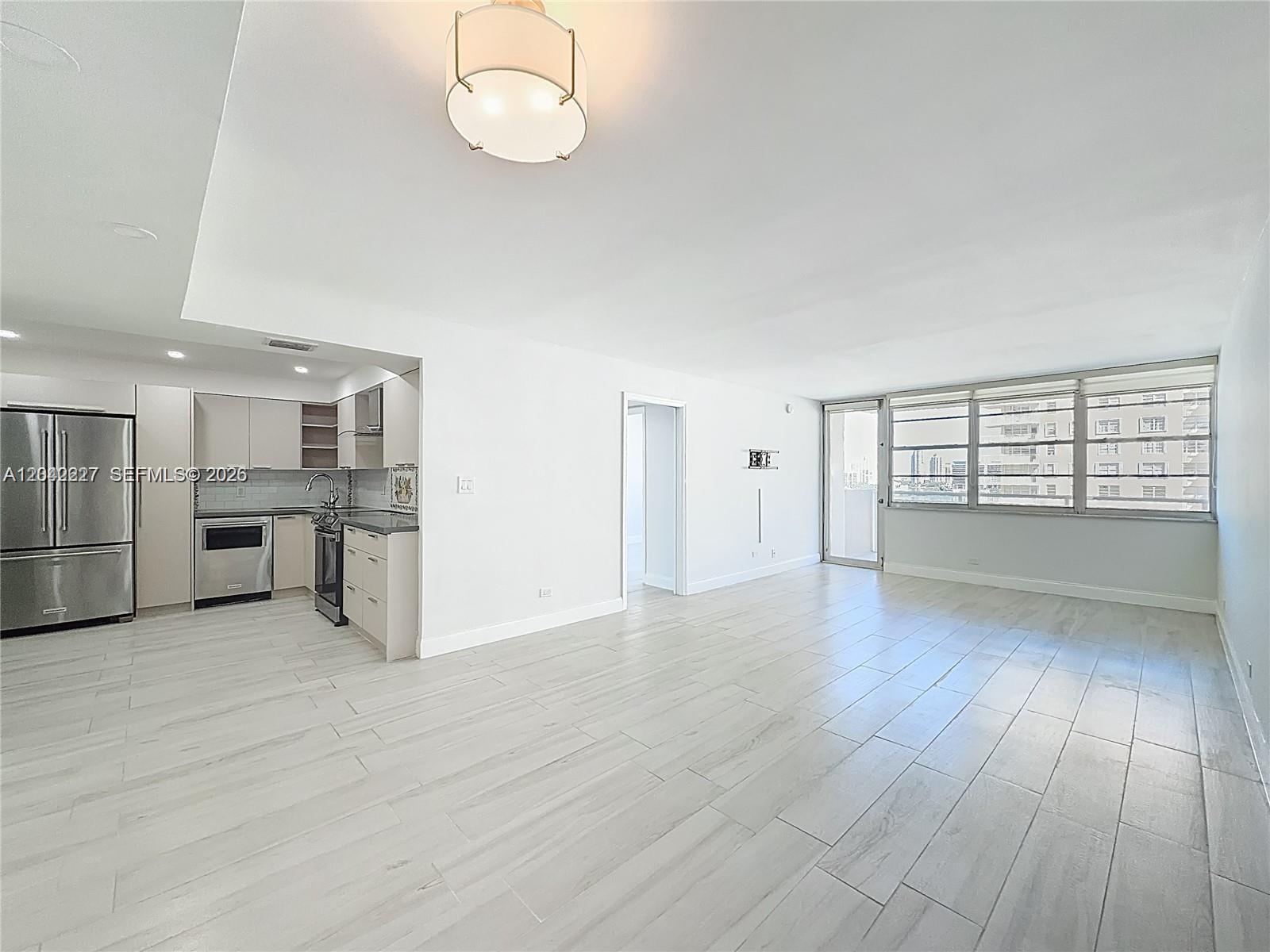1211 2 / 2 1087 sq. ft. $ 2026-06-24 0 foto