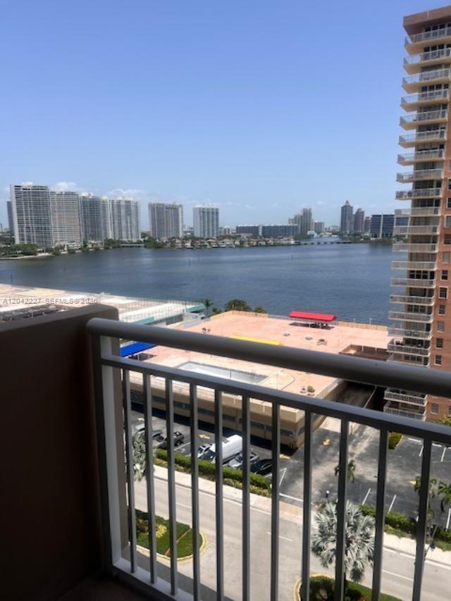 1211 2 / 2 1087 sq. ft. $ 2026-06-24 0 foto