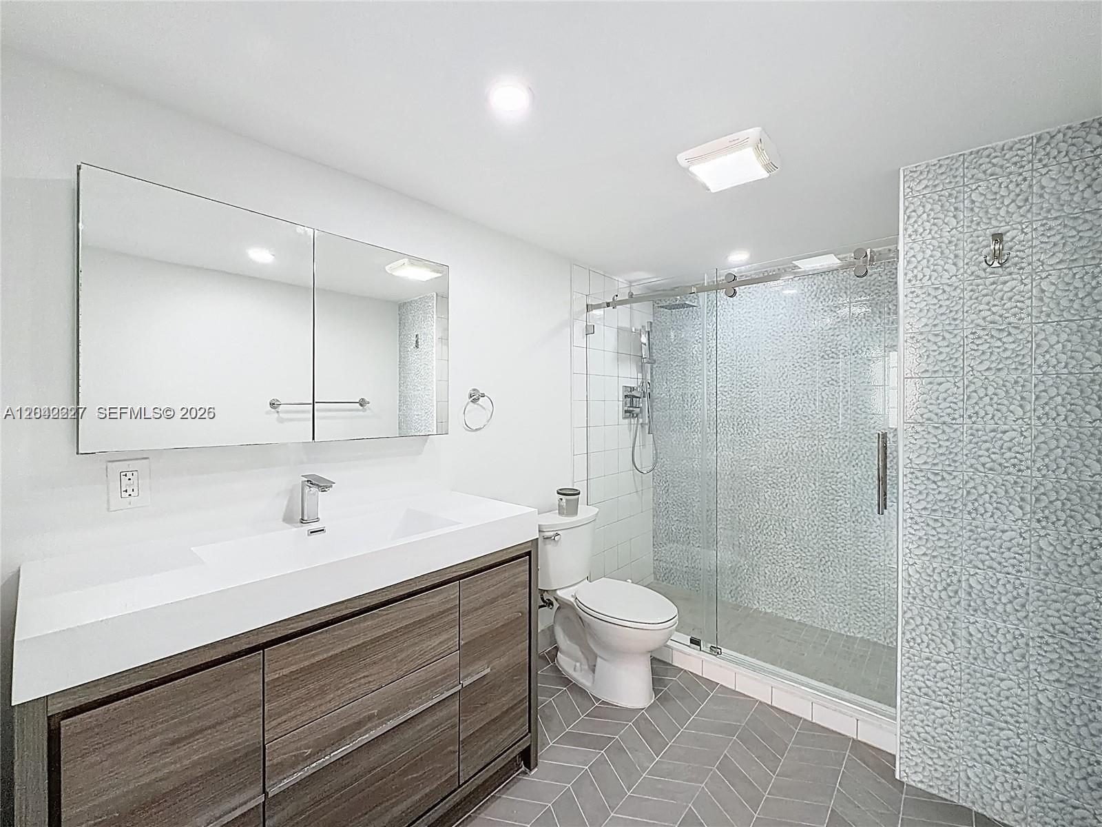 1211 2 / 2 1087 sq. ft. $ 2026-06-24 0 foto