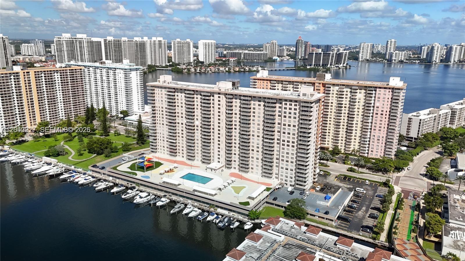 1211 2 / 2 1087 sq. ft. $ 2026-06-24 0 foto